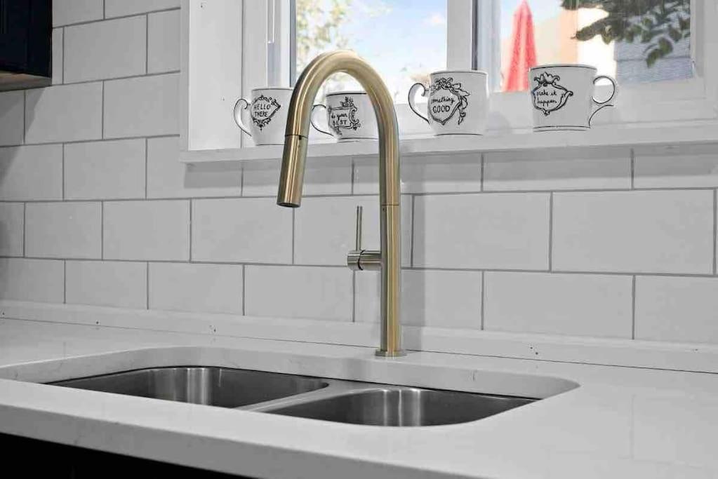 Hip And Bright Lawerenceville 2 Bed Easy Parking Питсбърг Екстериор снимка