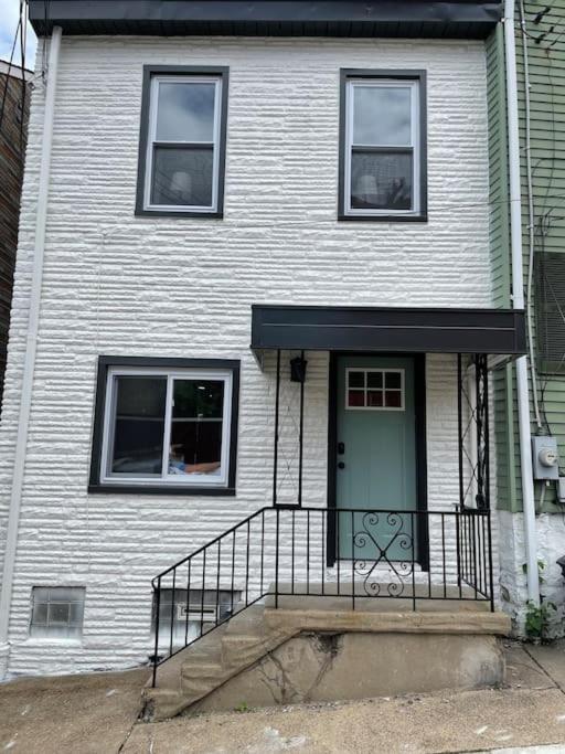Hip And Bright Lawerenceville 2 Bed Easy Parking Питсбърг Екстериор снимка