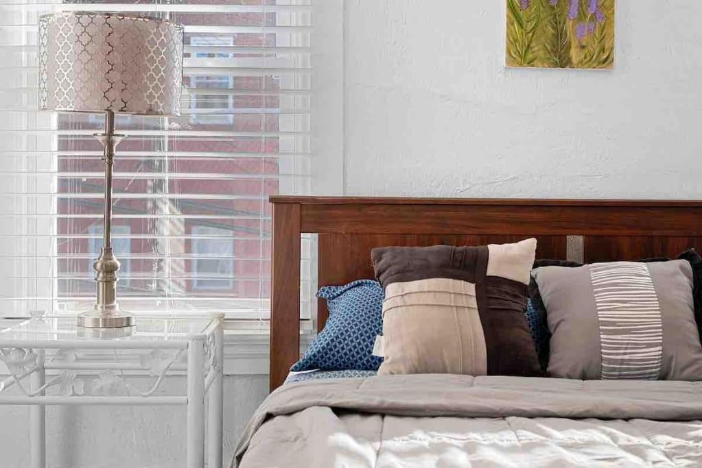 Hip And Bright Lawerenceville 2 Bed Easy Parking Питсбърг Екстериор снимка