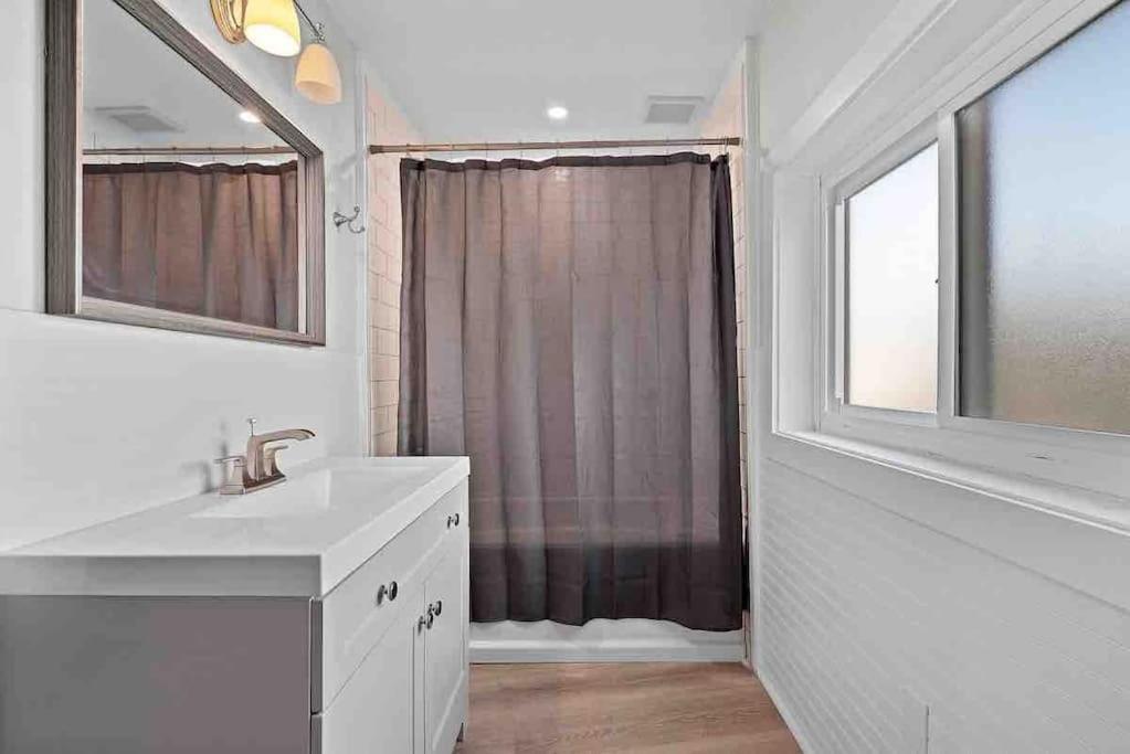Hip And Bright Lawerenceville 2 Bed Easy Parking Питсбърг Екстериор снимка